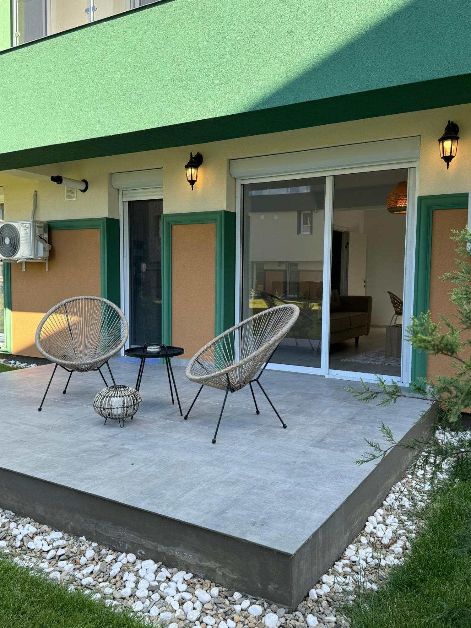 Libertatii Gardens Poolside Airport&Therme Otopeni Dış mekan fotoğraf